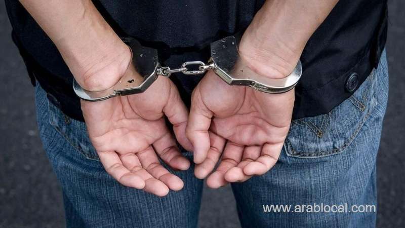 asian-arrested-for-selling-drugs_bahrain