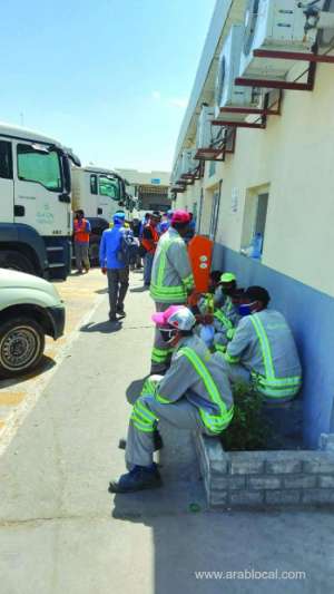 cleaners’-strike-over-salary-rise-averted_kuwait