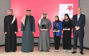outstanding-employees-honoured_kuwait